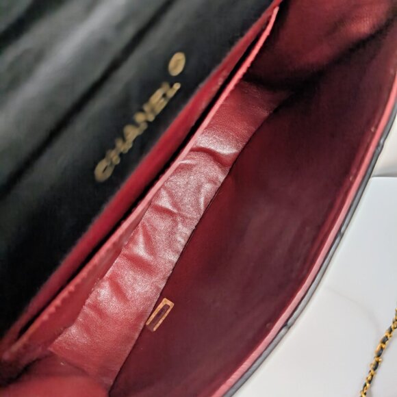 Chanel Vintage 0-Series Black Diana-Style Half Moon Flap Bag - Picture 14 of 16